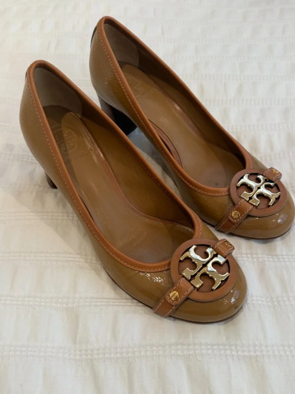 Tory Burch Aaden Mid-Heel Patent Leather Pumps Tan Size 8M